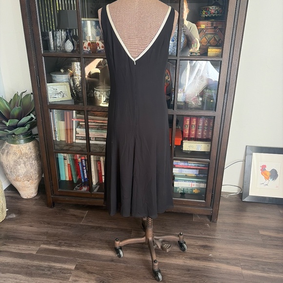 Adriana Papel Evening, Silk Chiffon Black and Cream Dress, size 10p - Picture 5 of 7